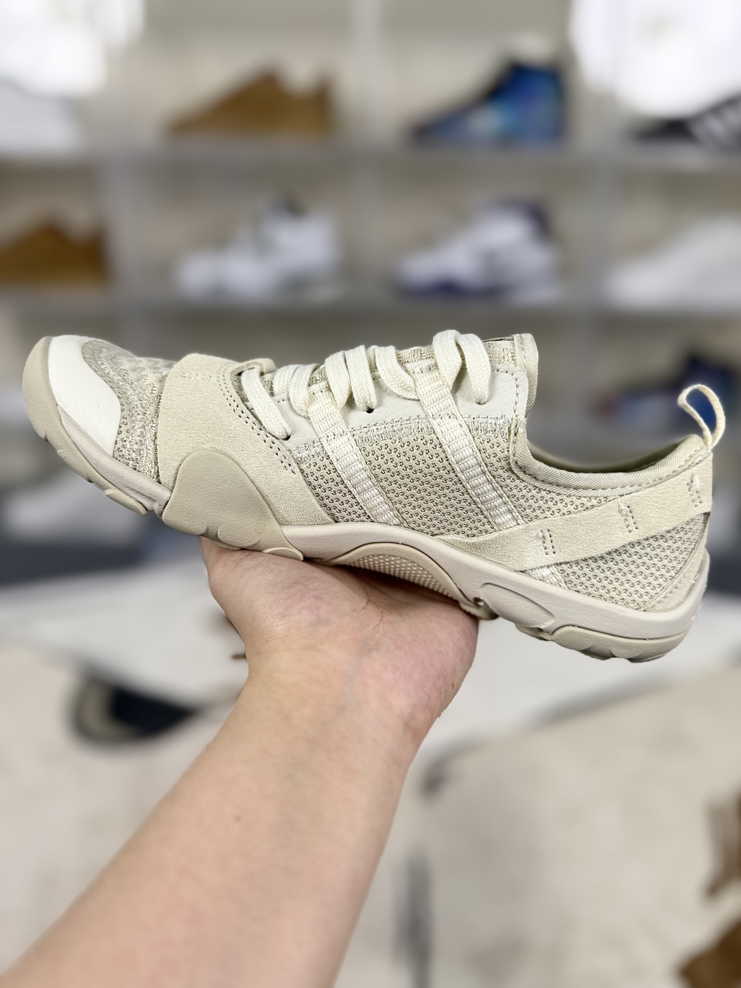 New Balance MT10O Beige Running Shoes - Comfortable, Durable, and Stylish 3 cmp i1747861353125 2353 0 1