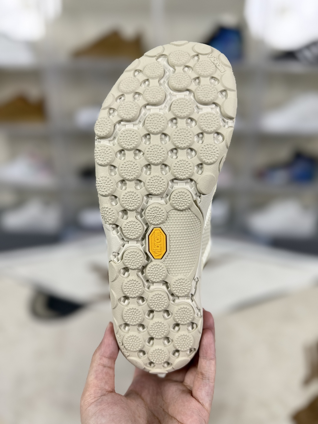New Balance MT10O Beige Running Shoes - Comfortable, Durable, and Stylish 7 cmp i1747861353125 8675 0 4
