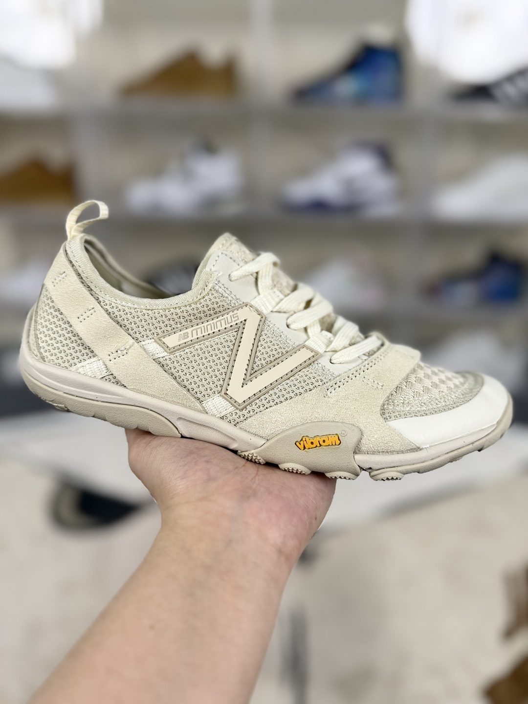 New Balance MT10O Beige Running Shoes - Comfortable, Durable, and Stylish 2 cmp i1747861354981 5790 0 0
