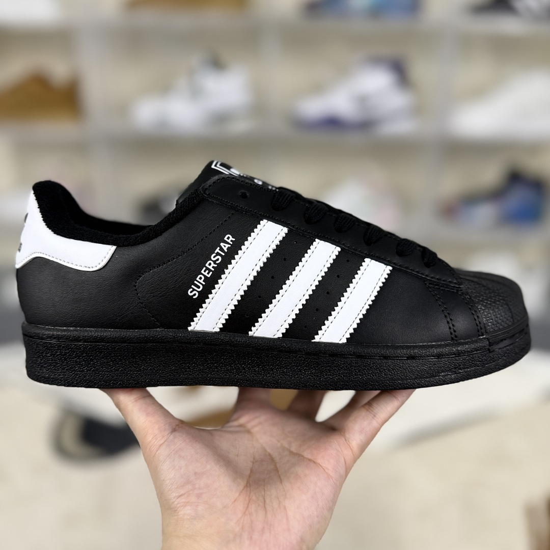 Adidas Originals Superstar: Iconic Comfort, Durable Design, and Timeless Style 7 cmp i1747861420340 1077 0 5