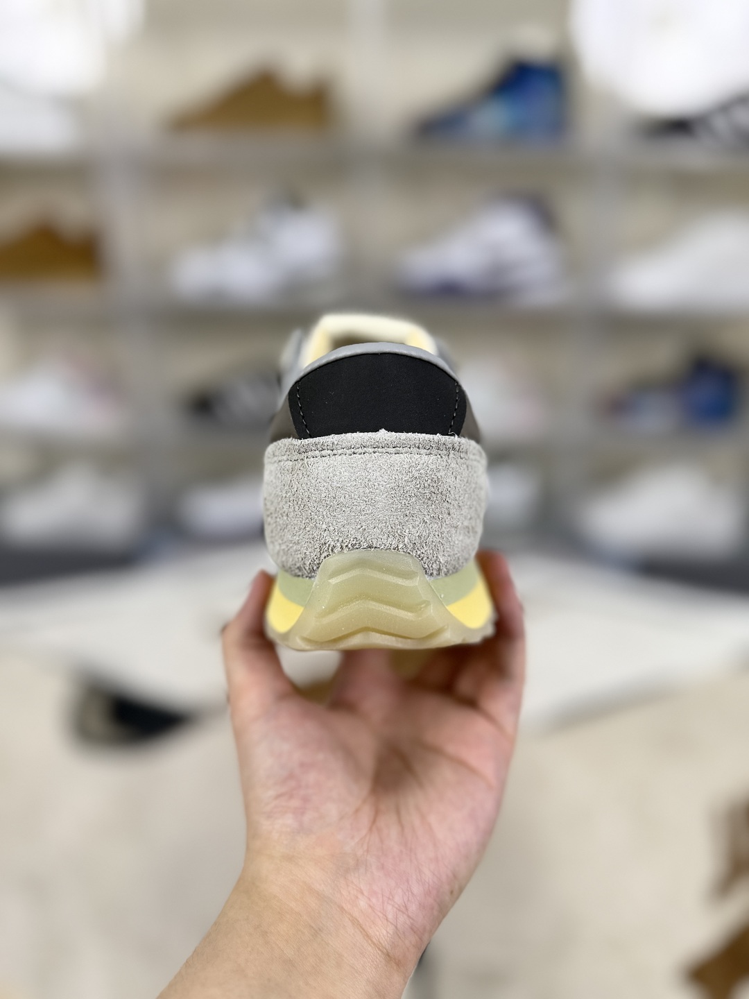 New Balance 471 Grey Brown Unisex Lifestyle Sneakers - Retro Comfort & Style 3 cmp i1747952201474 2718 0 2