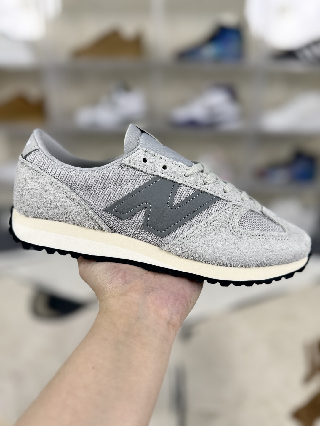 New Balance 471: Retro-Inspired Comfort, Lightweight EVA Midsole, Grey Sneakers 2 cmp i1747952261164 6540 0 0