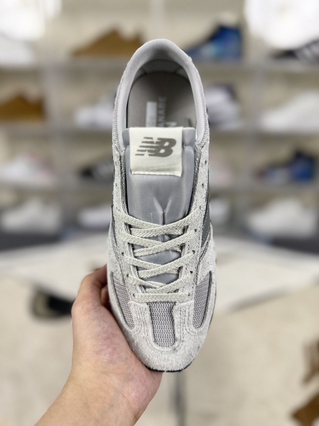 New Balance 471: Retro-Inspired Comfort, Lightweight EVA Midsole, Grey Sneakers 5 cmp i1747952261169 5447 0 3