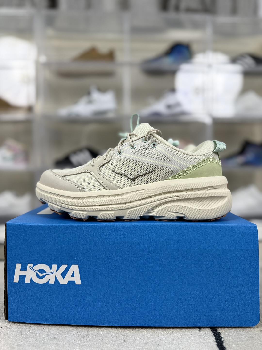 Hoka One One Bondi B3 LS Running Shoes, Lightweight and Comfortable 9 cmp i1748036844339 6678 0 8