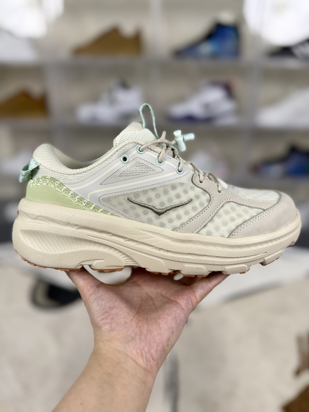 Hoka One One Bondi B3 LS Running Shoes, Lightweight and Comfortable 7 cmp i1748036844346 1372 0 5