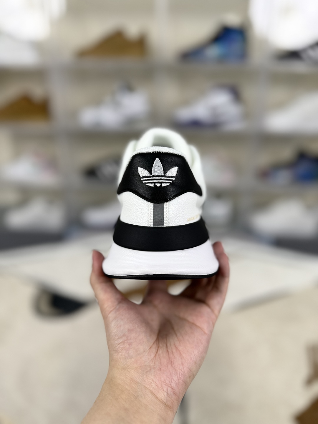 Adidas Tubular Shadow Running Shoes - Comfortable, Breathable, & Stylish 4 cmp i1748124924506 25 0 2