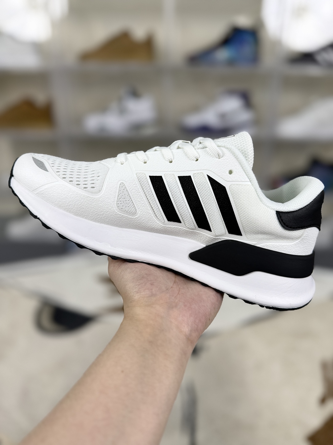 Adidas Tubular Shadow Running Shoes - Comfortable, Breathable, & Stylish 3 cmp i1748124924526 1398 0 1