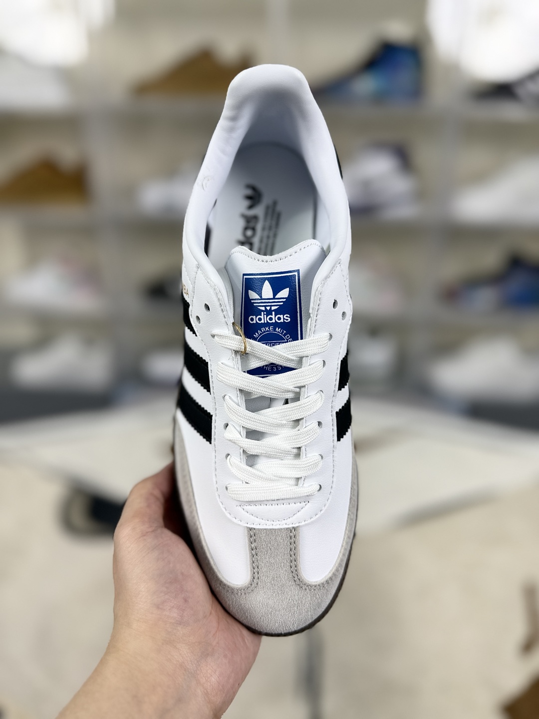 Adidas Originals Samba OG: Classic White & Black Leather Low-Top Sneakers 4 cmp i1748125200061 9803 0 3