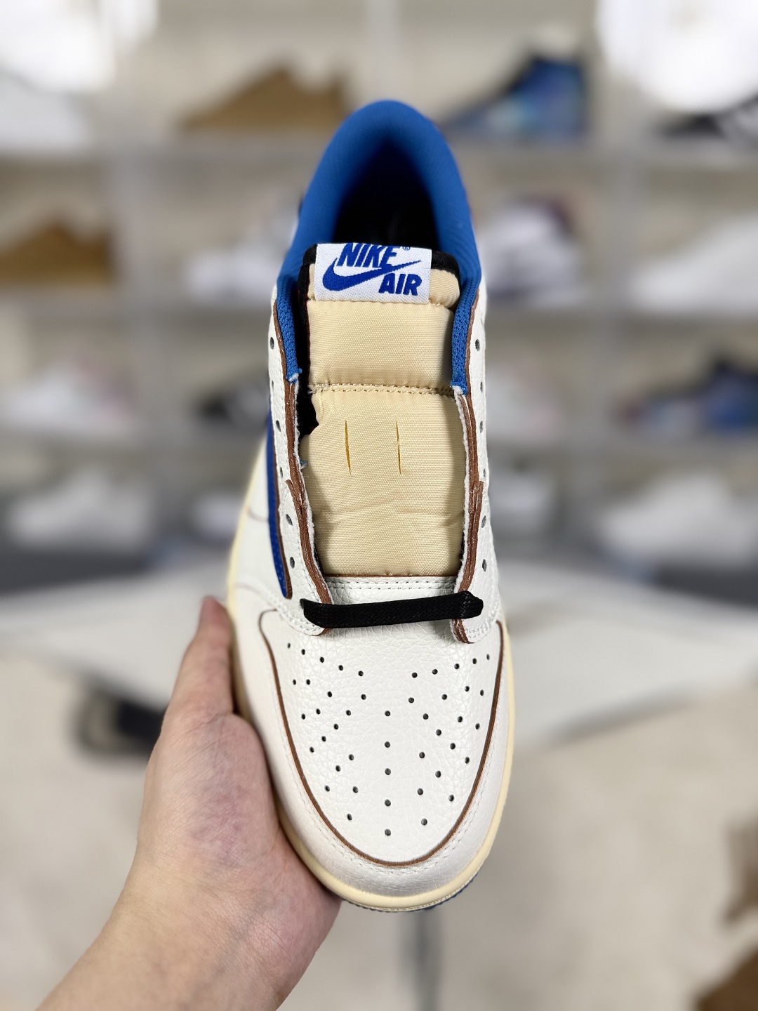 Travis Scott x Air Jordan 1 Low Basketball Shoes - Blue/White - Unisex 4 cmp i1748125338478 853 0 3