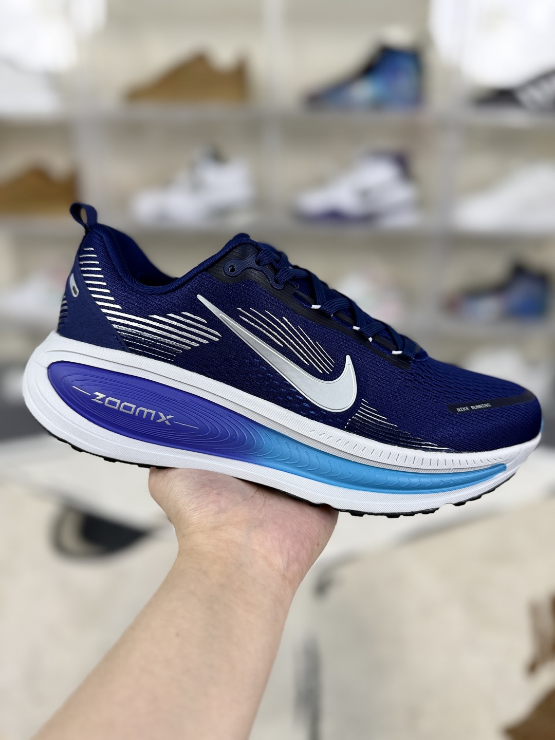 Nike Vomero 18: Comfortable, Durable, and Stylish Running Shoes - Blue 2 cmp i1748209731981 5238 0 0
