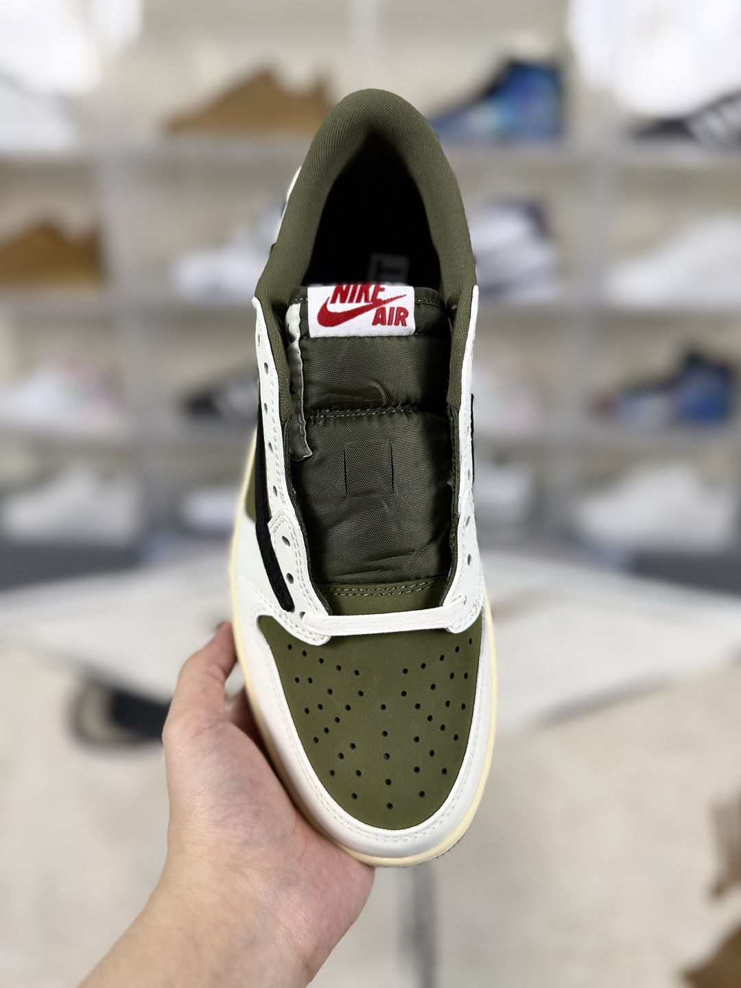 Travis Scott x Jordan Air 1 Low OG Olive - Retro Basketball Shoes For Men & Women 5 cmp i1748296133050 1762 0 3