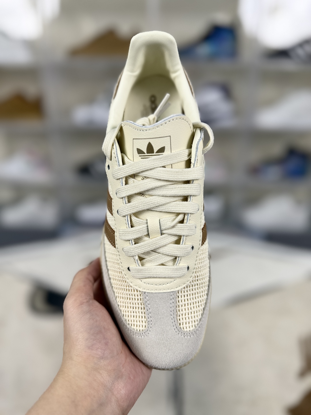Adidas Originals Samba OG Low Top Sneakers - Beige/Brown - Unisex Design 4 cmp i1748296167346 7074 0 3