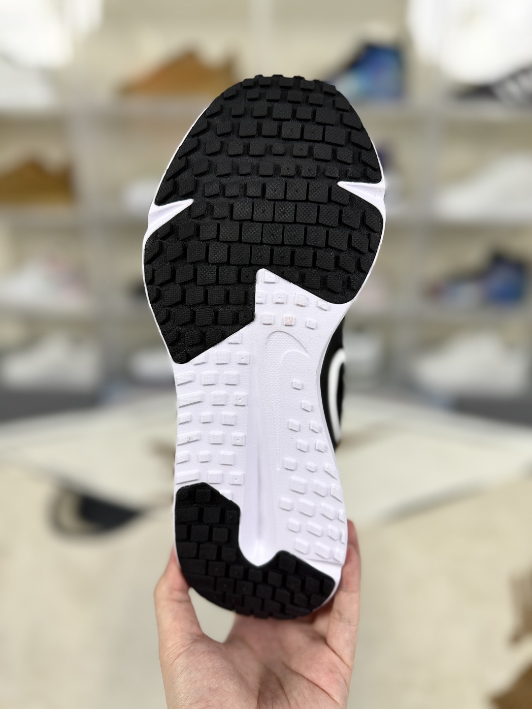 Nike Run Swift 3 PRO Running Shoes - Black/White - DR2695-005 6 cmp i1748379934988 8872 0 4