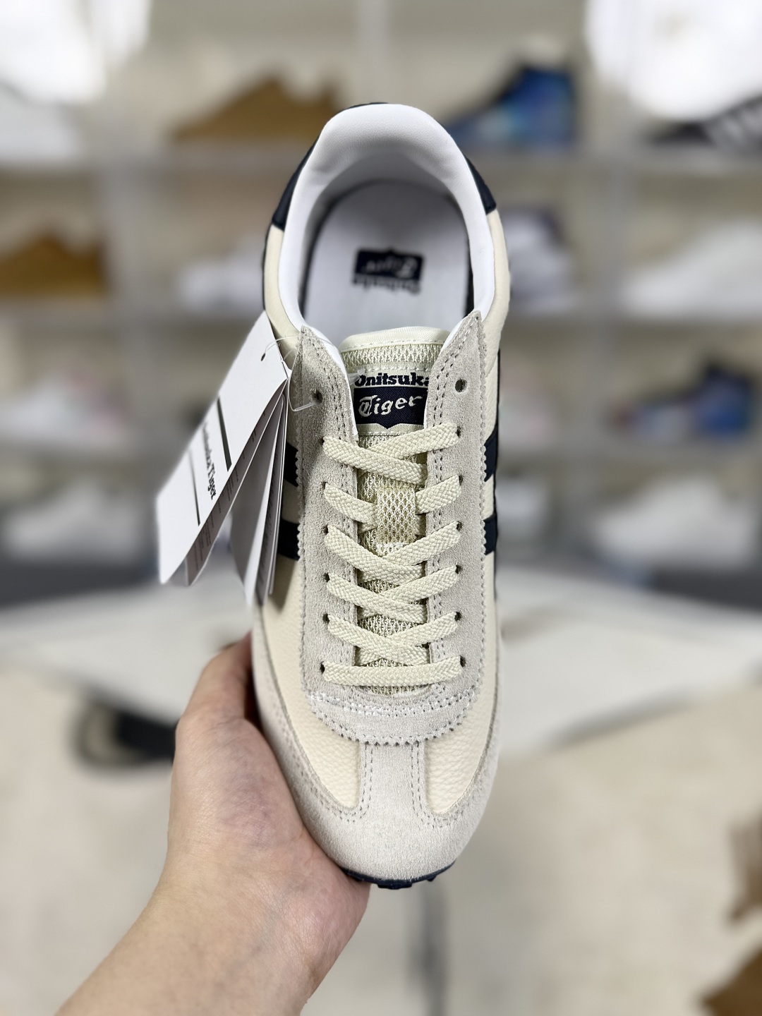 Onitsuka Tiger EDR 78 Retro Sneakers - Lightweight & Comfortable for Everyday Wear 4 cmp i1748380022859 6939 0 3