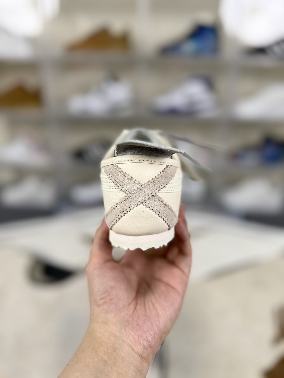 Onitsuka Tiger Mexico 66 Cream/Beige Leather Low-Top Sneakers Unisex Shoes 4 cmp i1748468318967 989 0 2