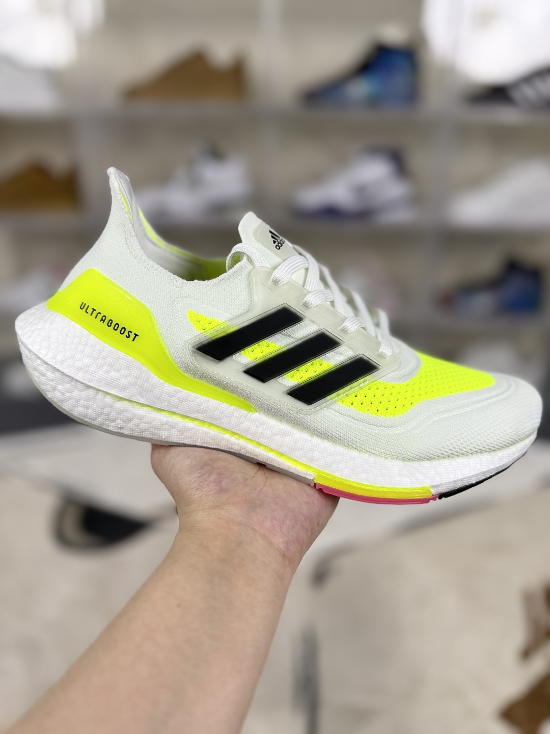 Adidas Ultraboost 21: Comfort, Style & Performance Running Shoes 2 cmp i1748551194776 9398 0 0