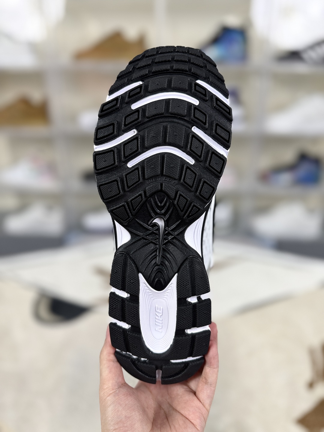 Nike V5 RNR Running Shoes - Lightweight, Breathable, and Stylish for Men & Women 6 cmp i1748986028694 8367 0 4