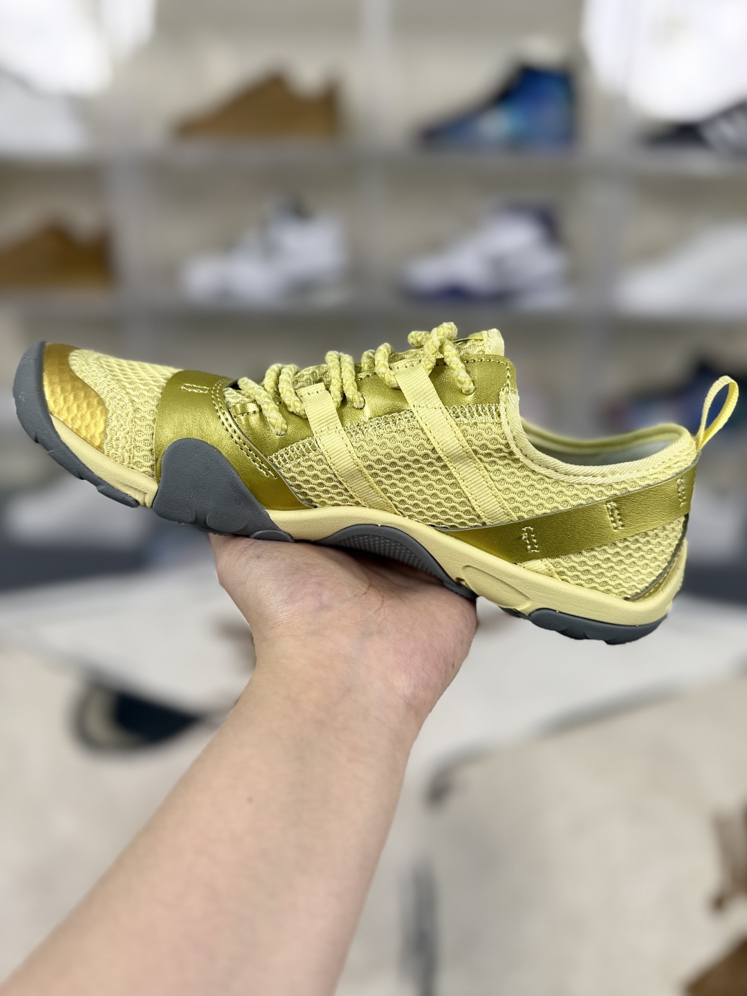 New Balance MT10 Barefoot Running Shoes - Lightweight, Flexible, and Durable 3 cmp i1749075703961 551 0 1