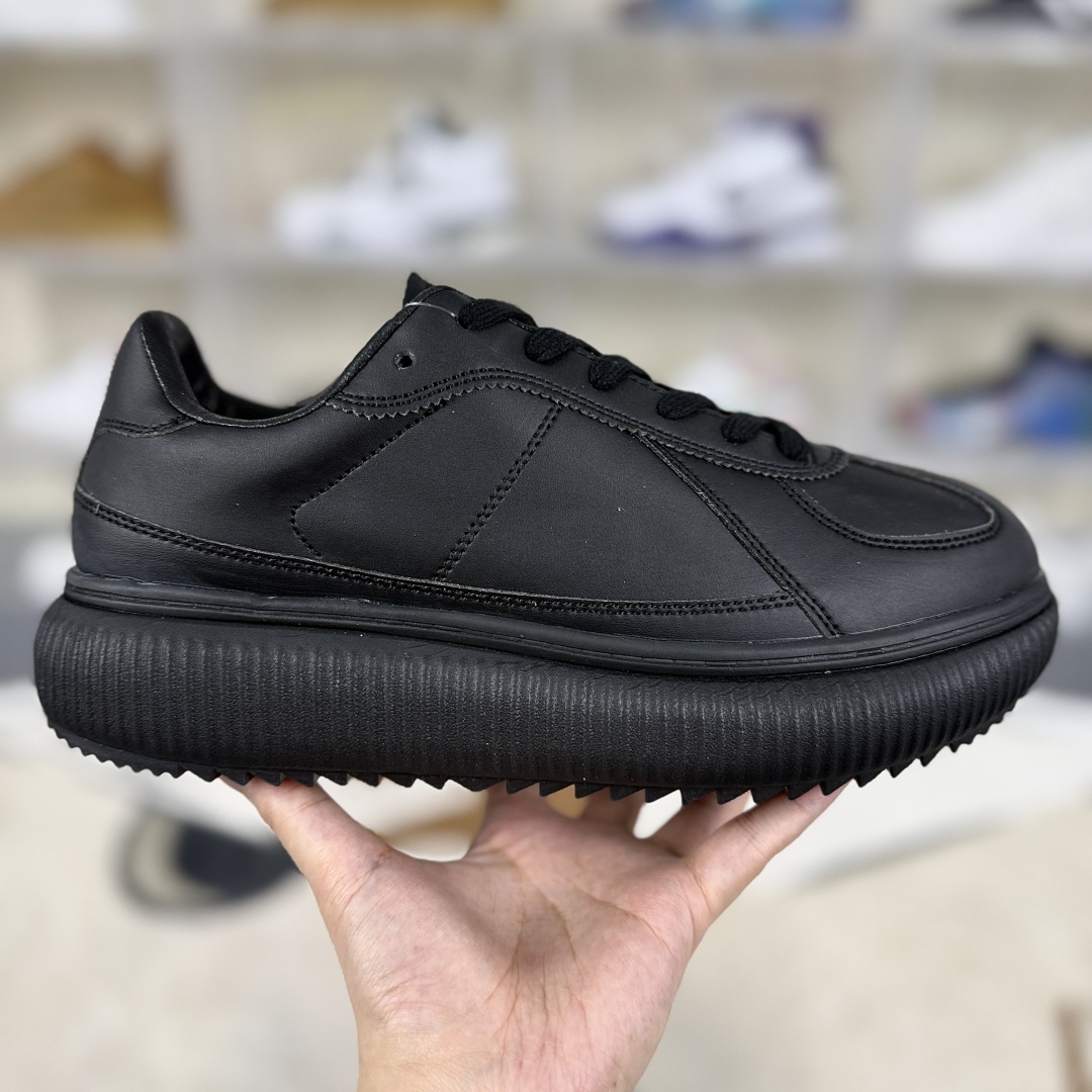 Onitsuka Tiger Delecity: Soft, Comfy, Slip-Resistant Black Casual Shoes 7 cmp i1749159898018 8848 0 5