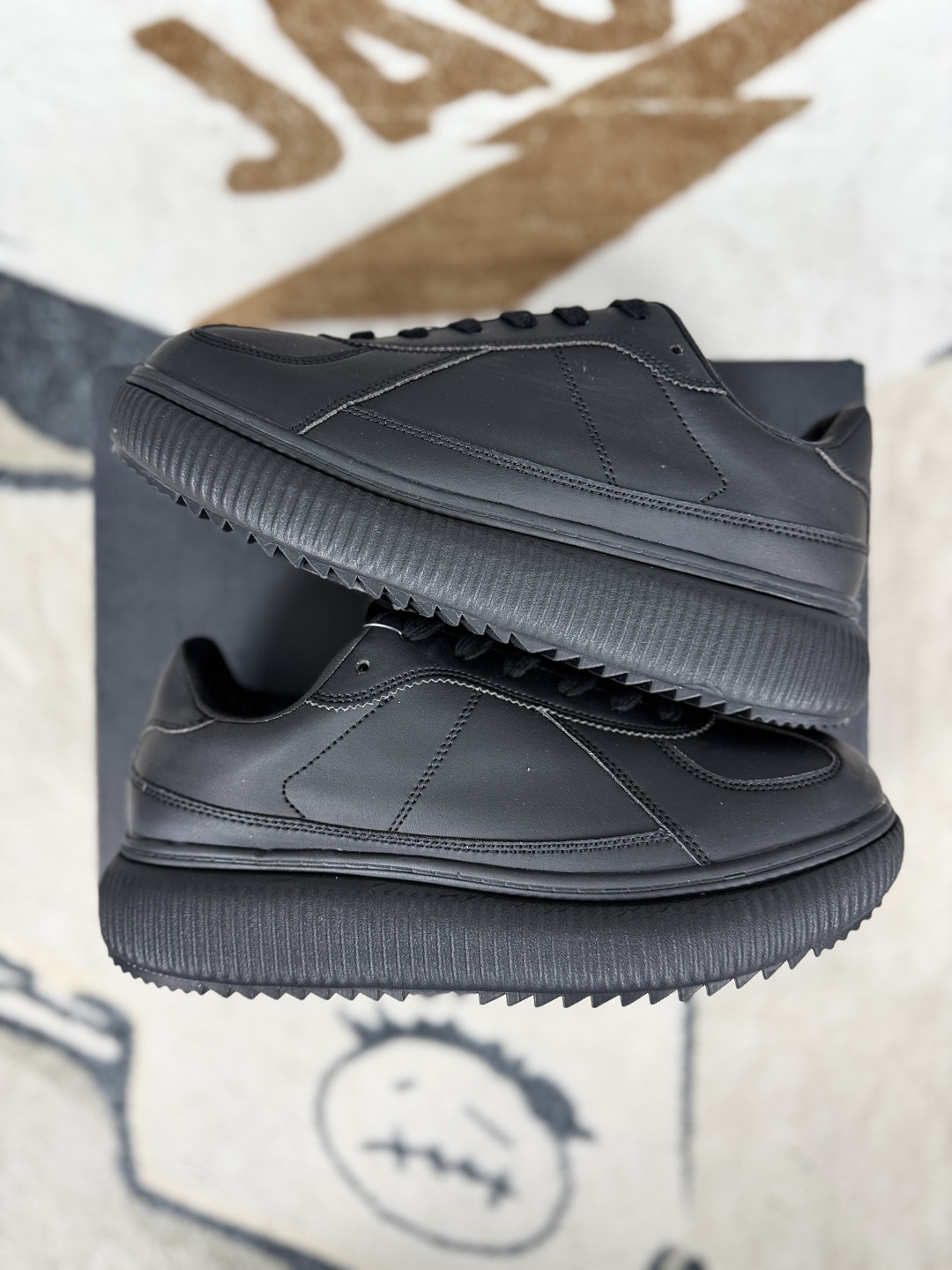 Onitsuka Tiger Delecity: Soft, Comfy, Slip-Resistant Black Casual Shoes 8 cmp i1749159901939 7466 0 7