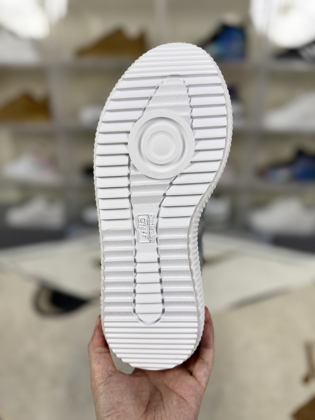 Onitsuka Tiger Delecity Silver Casual Sneakers - Comfortable & Stylish Shoes 6 cmp i1749159921710 5547 0 4