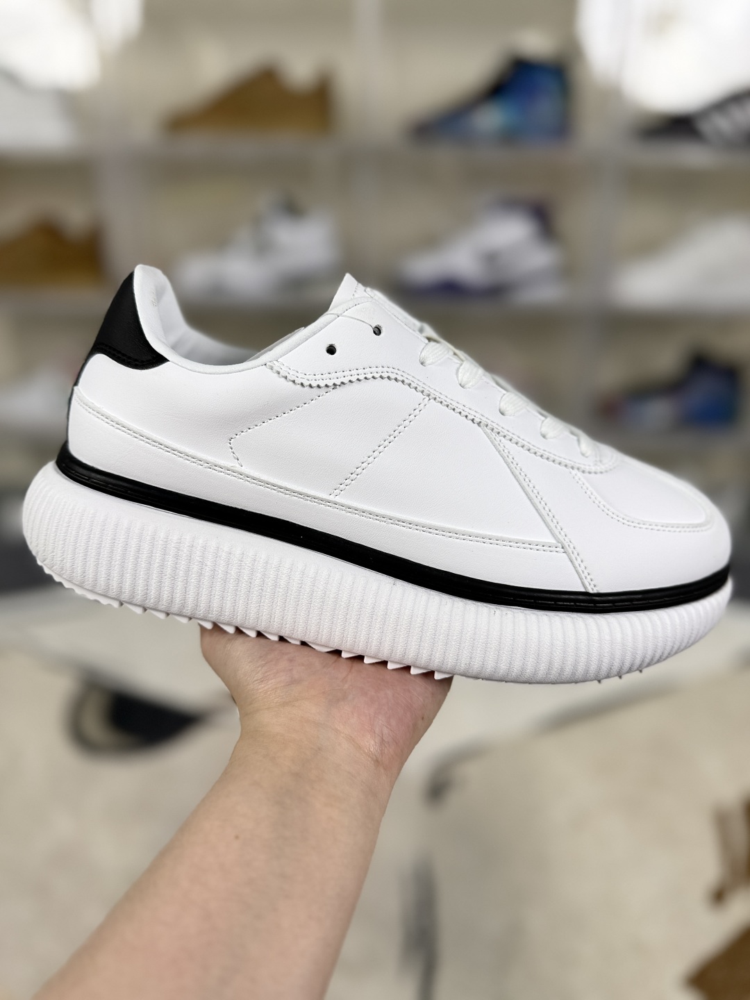 Onitsuka Tiger Delecity Sneakers - White, Comfortable, and Durable Style 2 cmp i1749159959407 9821 0 0