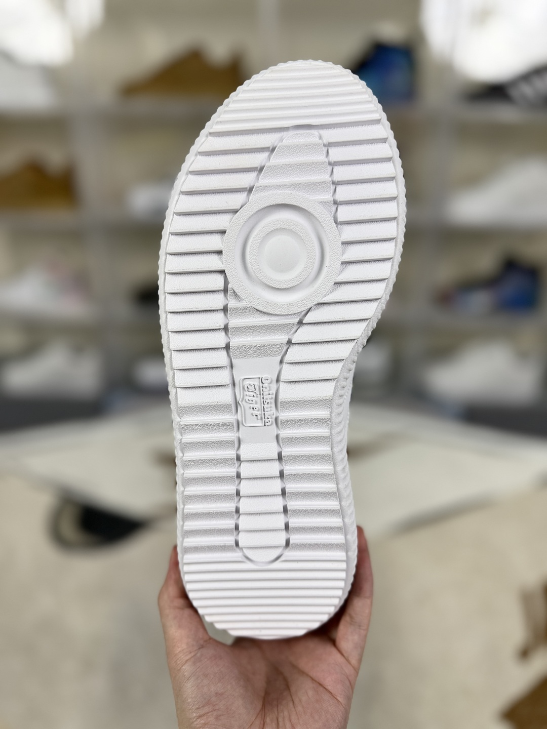 Onitsuka Tiger Delecity Sneakers - White, Comfortable, and Durable Style 7 cmp i1749159959409 2633 0 4