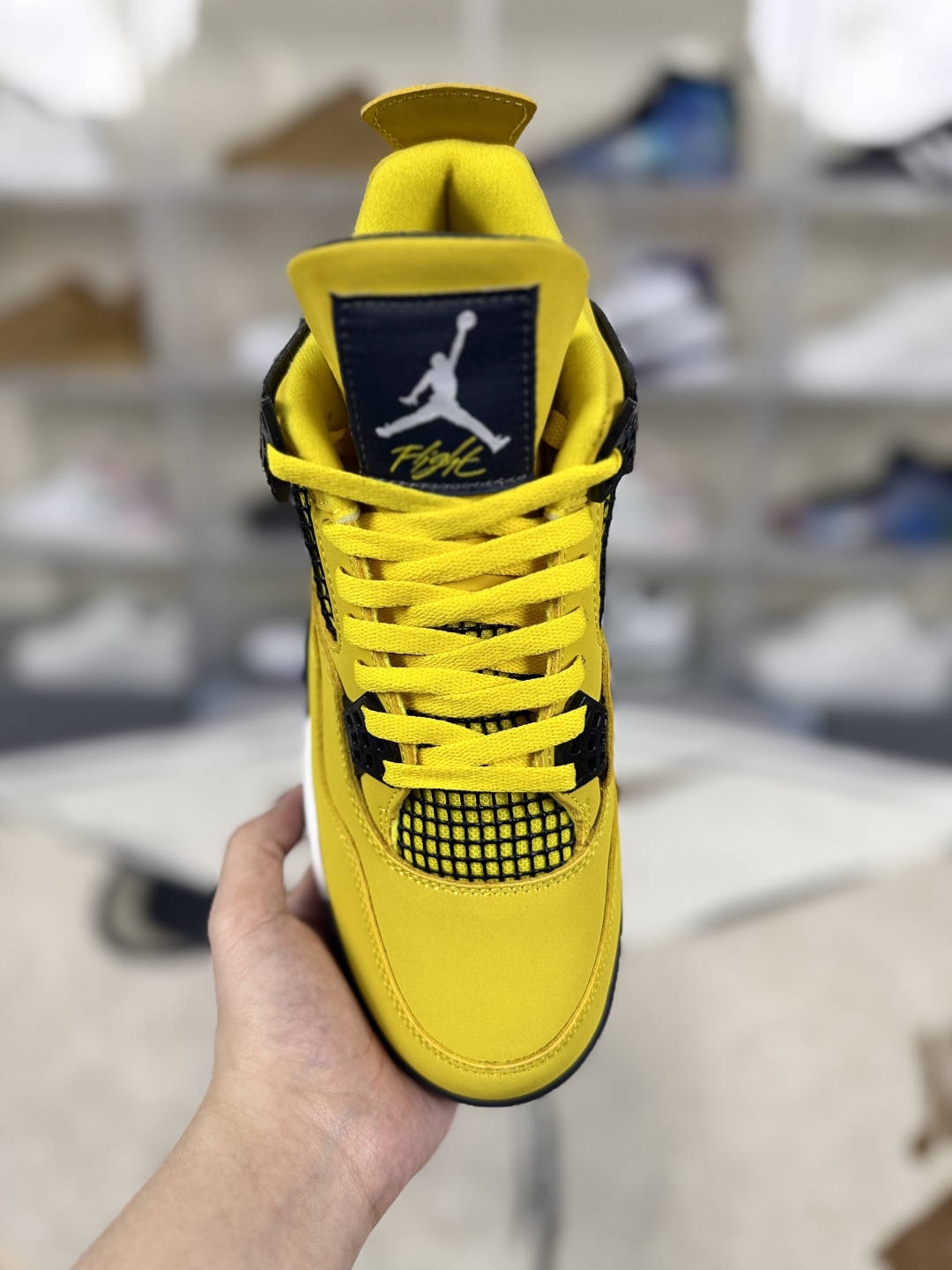 Air Jordan 4 Retro 'Tour Yellow' Sneaker, Mid-Top Basketball Shoes for Men & Women 4 cmp i1749160574603 270 0 3