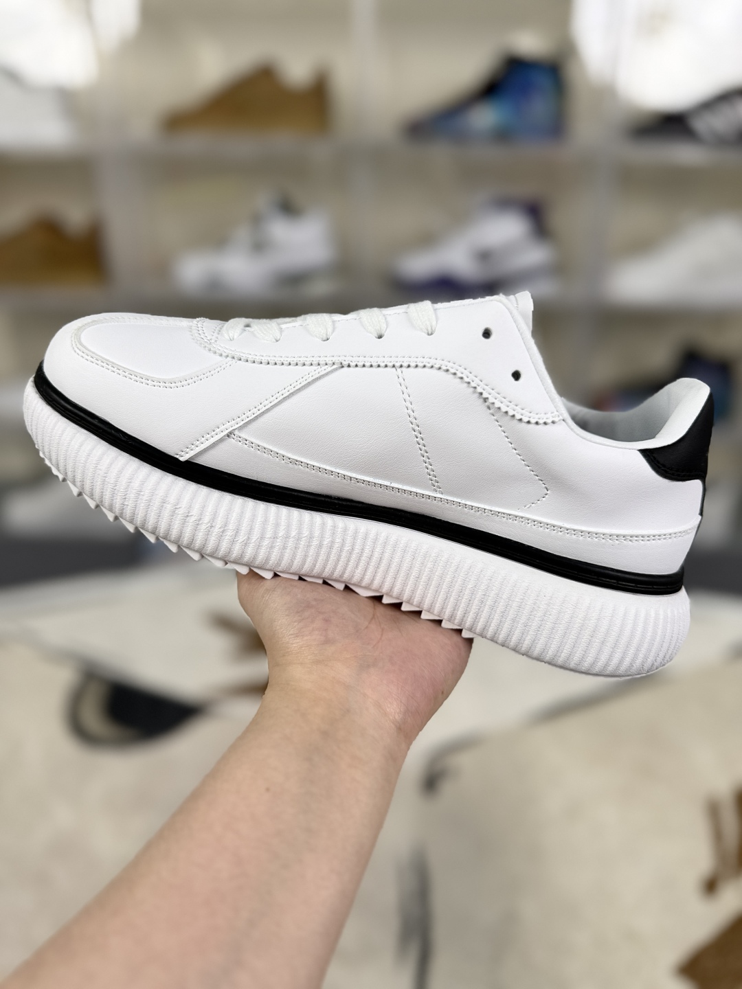 Onitsuka Tiger Delecity Sneakers - White, Comfortable, and Durable Style 3 cmp i1749160686089 8350 0 1