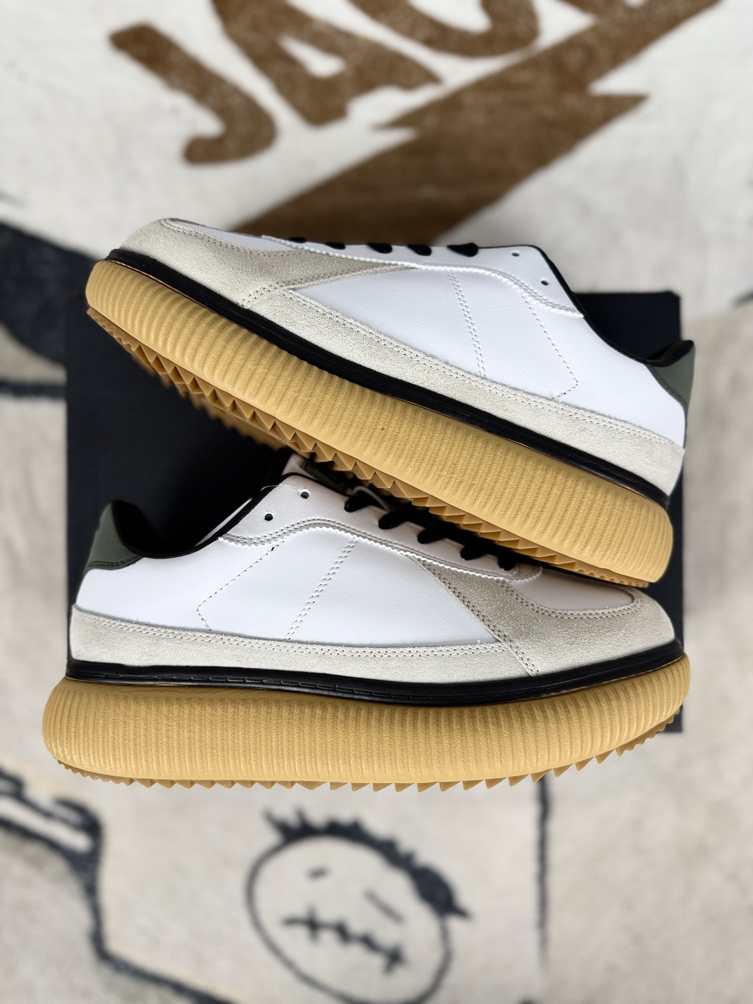 Onitsuka Tiger Delecity White/Grey/Green Unisex Low-Top Lifestyle Sneakers 8 cmp i1749296512038 5852 0 7