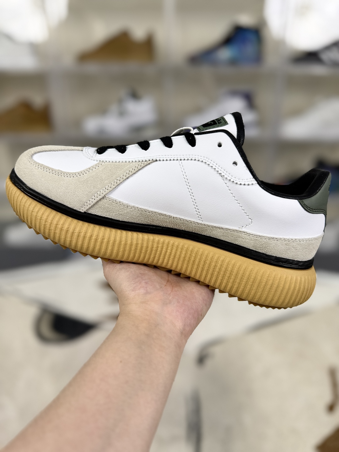Onitsuka Tiger Delecity White/Grey/Green Unisex Low-Top Lifestyle Sneakers 2 cmp i1749296513743 9578 0 1