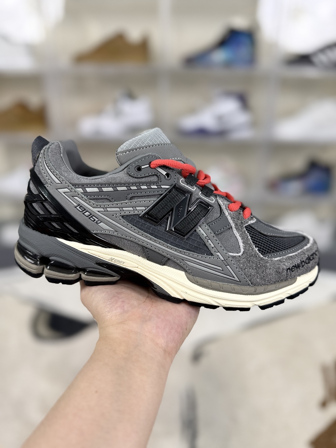 New Balance 1906R: Timeless Style, Modern Tech, Gray/Black/Red Running Shoes 1 cmp i1749334529559 8606 0 0