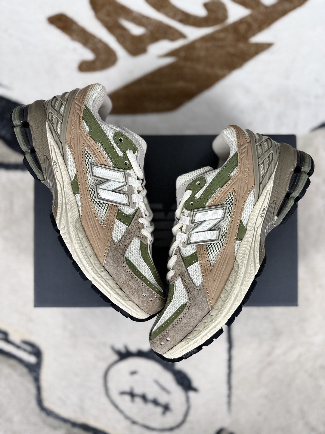 New Balance 1906U Utility Linen/Dark Olivine Retro Running Shoes 6 cmp i1749334549925 7912 0 6