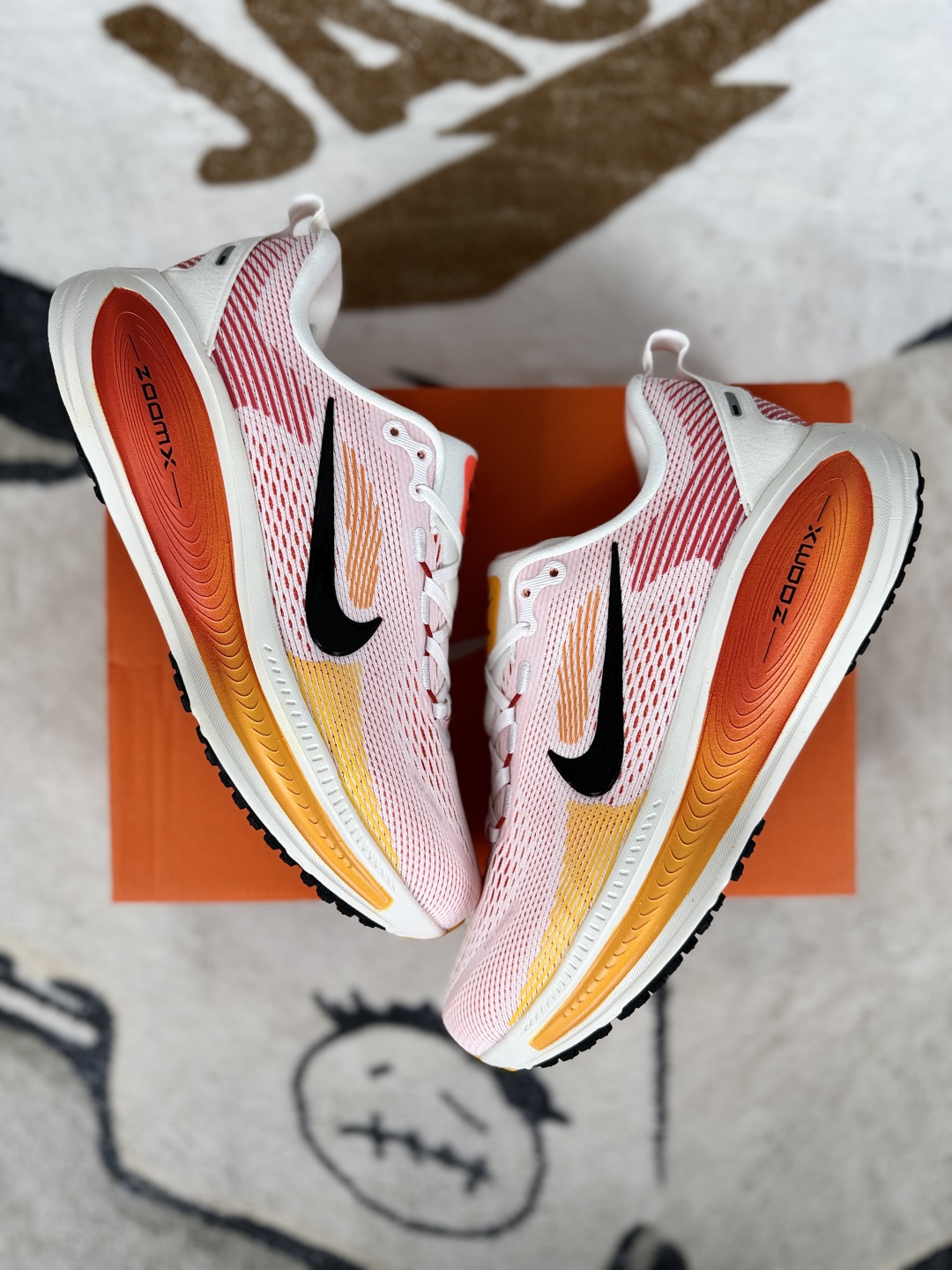 Nike Vomero 18 Running Shoes - Comfortable, Durable, and Stylish Sneakers 6 cmp i1749334591725 1414 0 6