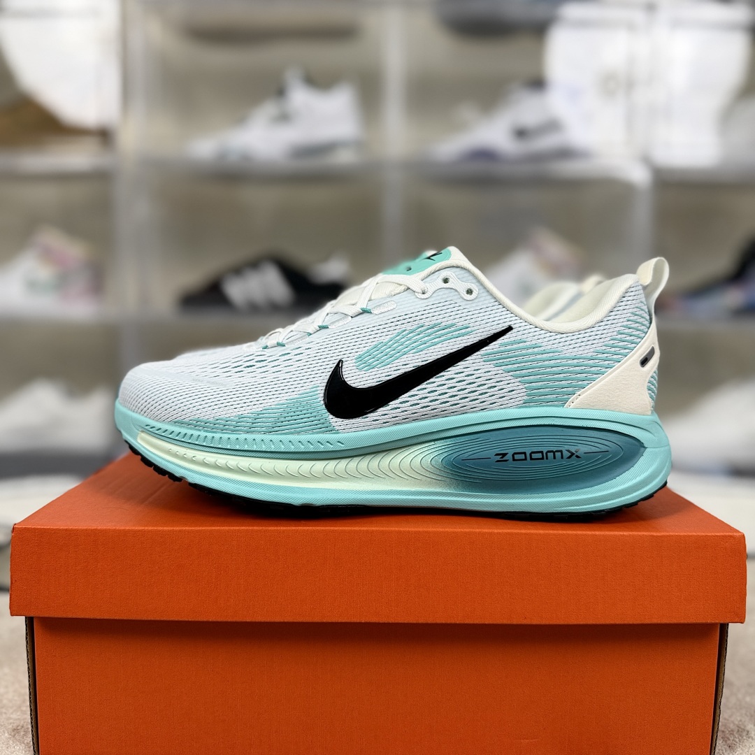 Nike Vomero 18 Running Shoes - Comfortable, Durable, and Stylish 10 cmp i1749334642989 4085 0 8