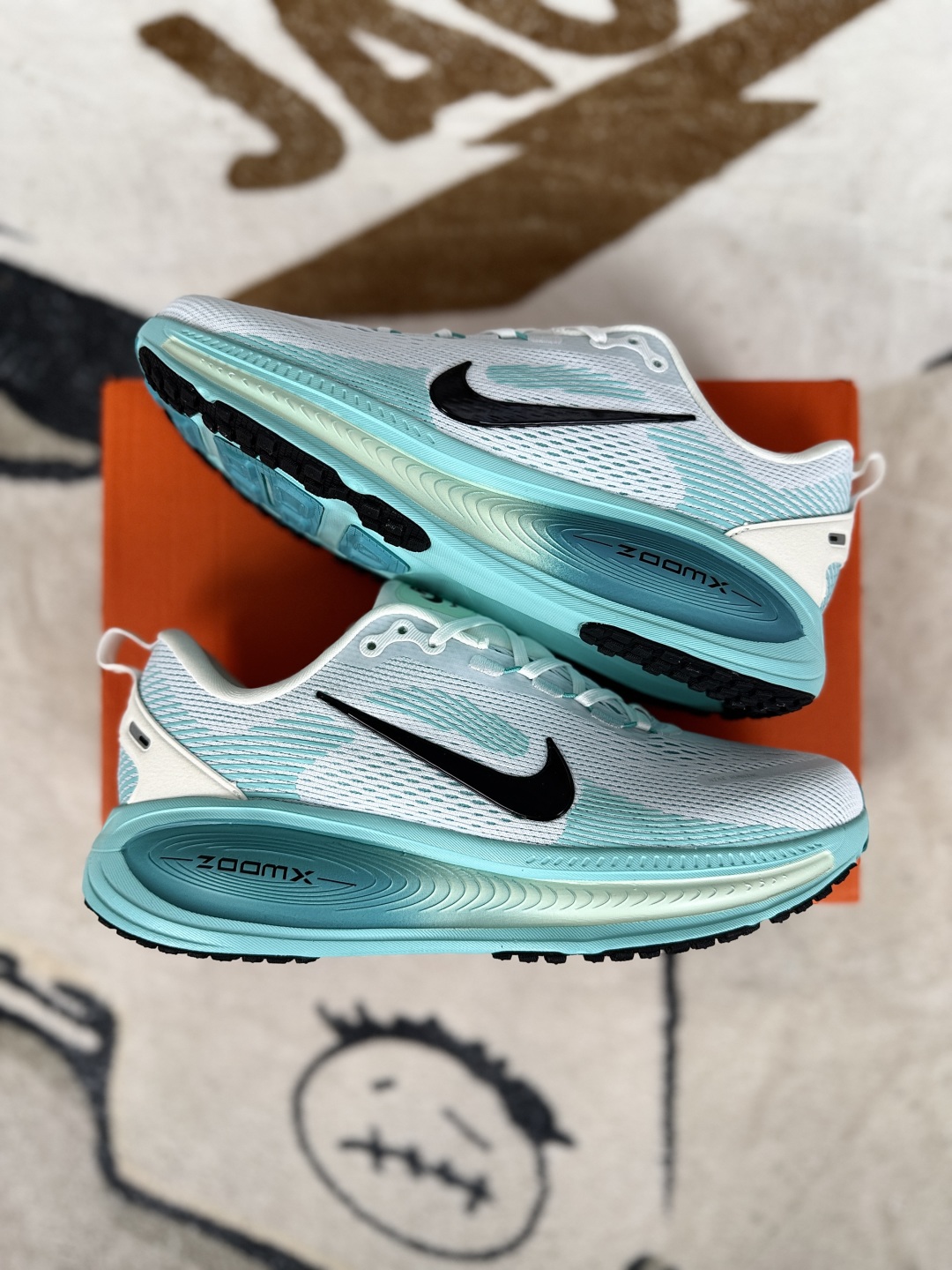 Nike Vomero 18 Running Shoes - Comfortable, Durable, and Stylish 9 cmp i1749334646114 182 0 7