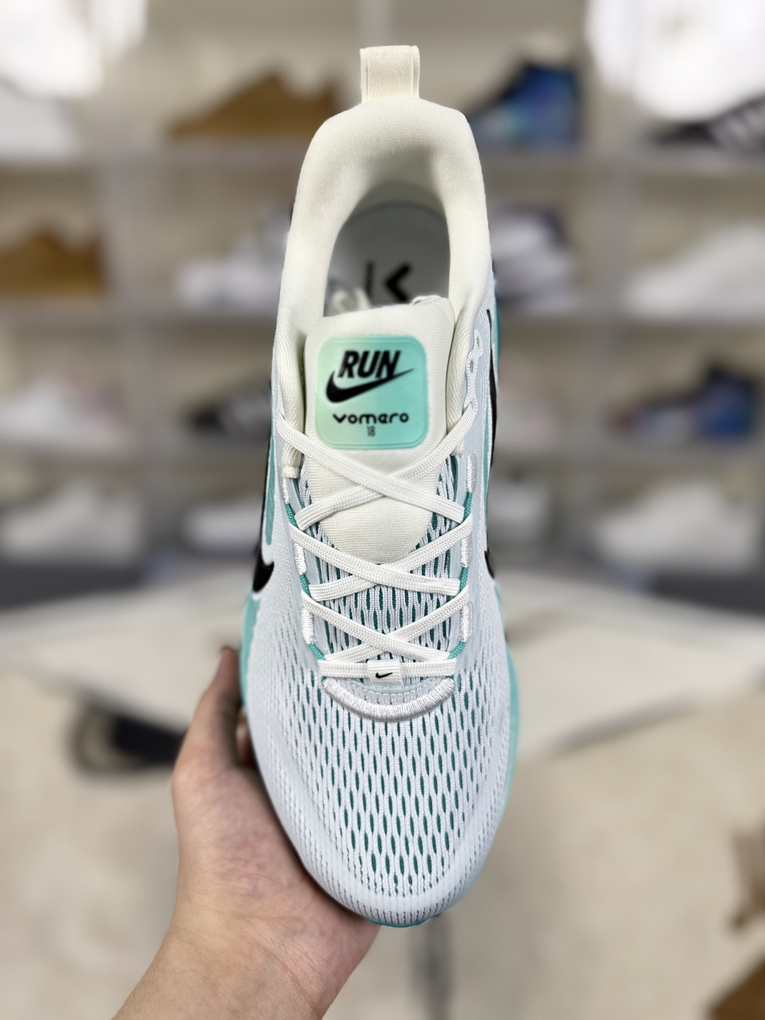 Nike Vomero 18 Running Shoes - Comfortable, Durable, and Stylish 5 cmp i1749334646131 6650 0 3