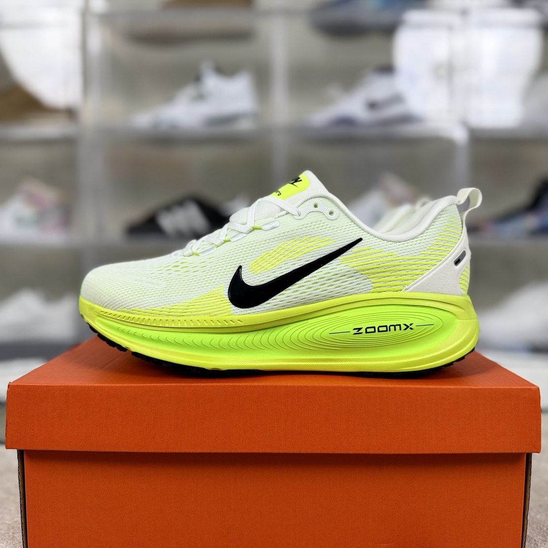 Nike Vomero 18: White & Green Running Shoes - Comfortable, Durable, & Stylish 9 cmp i1749334684005 6500 0 8