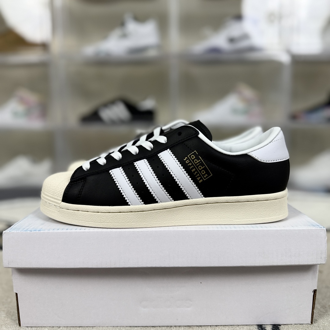 Adidas Originals Superstar Vintage Low-Top Sneakers - Black and White 9 cmp i1749470548115 1126 0 8