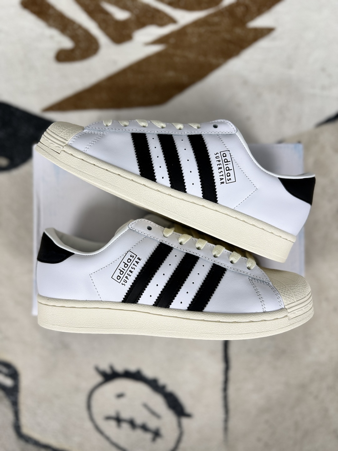 Adidas Originals Superstar Vintage Low-Top Sneakers - White/Black, Unisex Style 9 cmp i1749470577262 3687 0 7