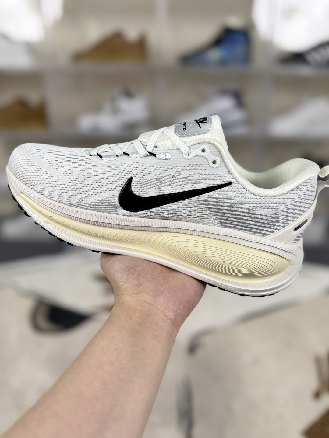 Nike Vomero 18: Comfortable, Versatile, and Durable Low-Top Running Shoes 3 cmp i1749670072866 6013 0 1