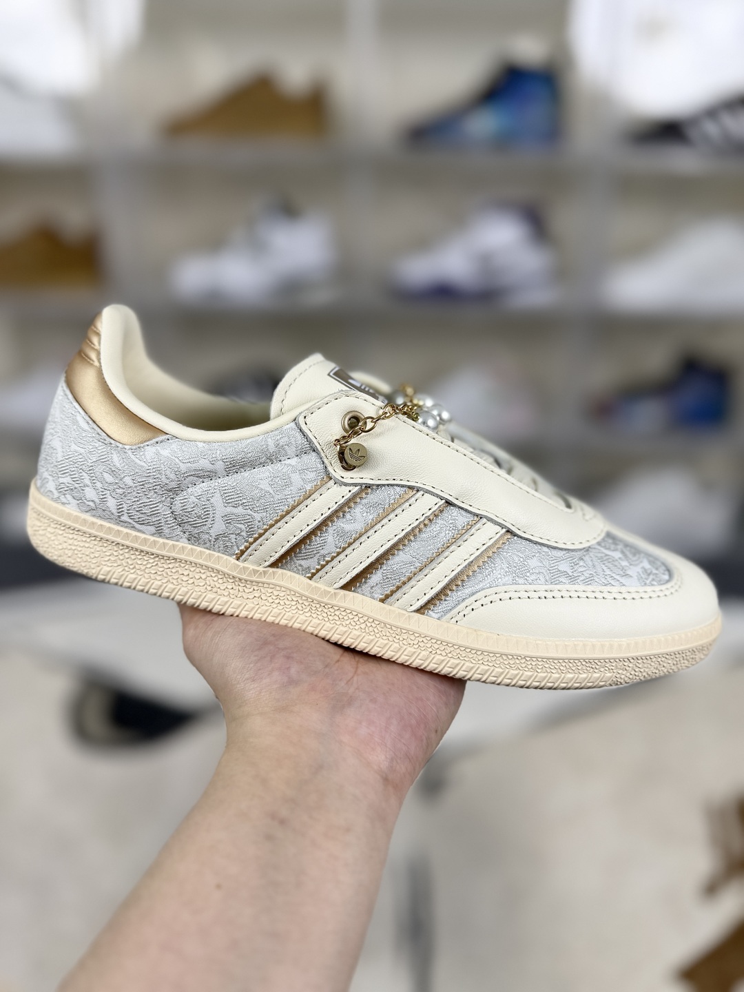 Adidas Originals Samba OG Women's Low-Top Sneakers - Light Grey & Beige 1 cmp i1750019580085 332 0 0