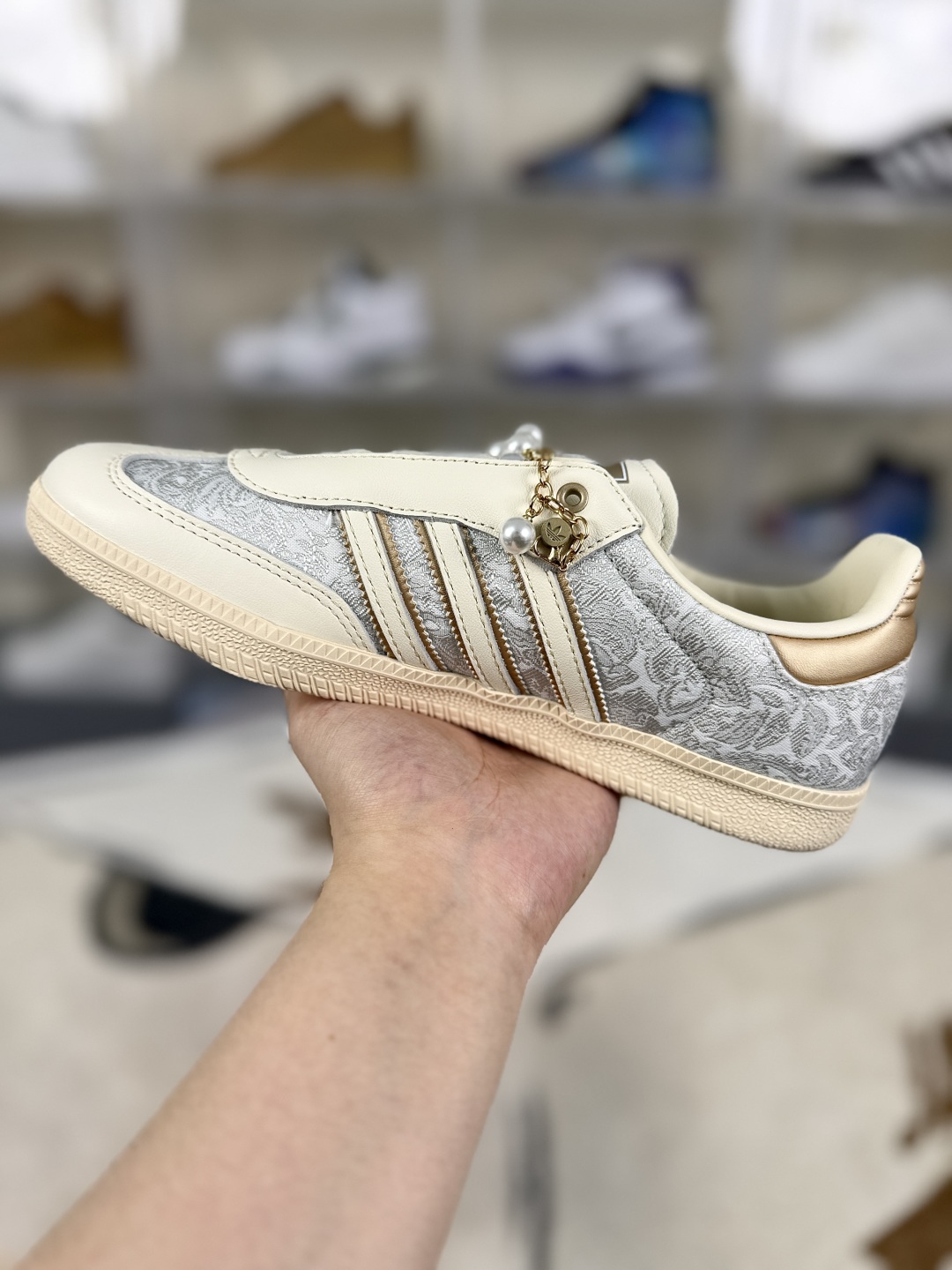 Adidas Originals Samba OG Women's Low-Top Sneakers - Light Grey & Beige 2 cmp i1750019583354 3079 0 1