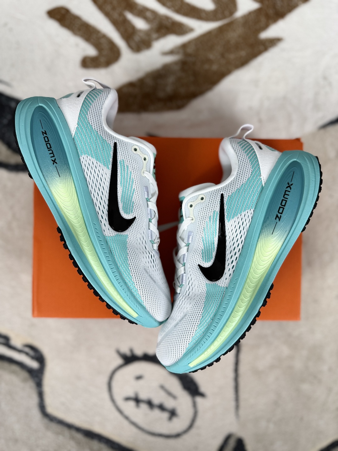 Nike Vomero 18: Comfortable, Versatile, and Durable Low-Top Running Shoes 6 cmp i1750195224953 84 0 6