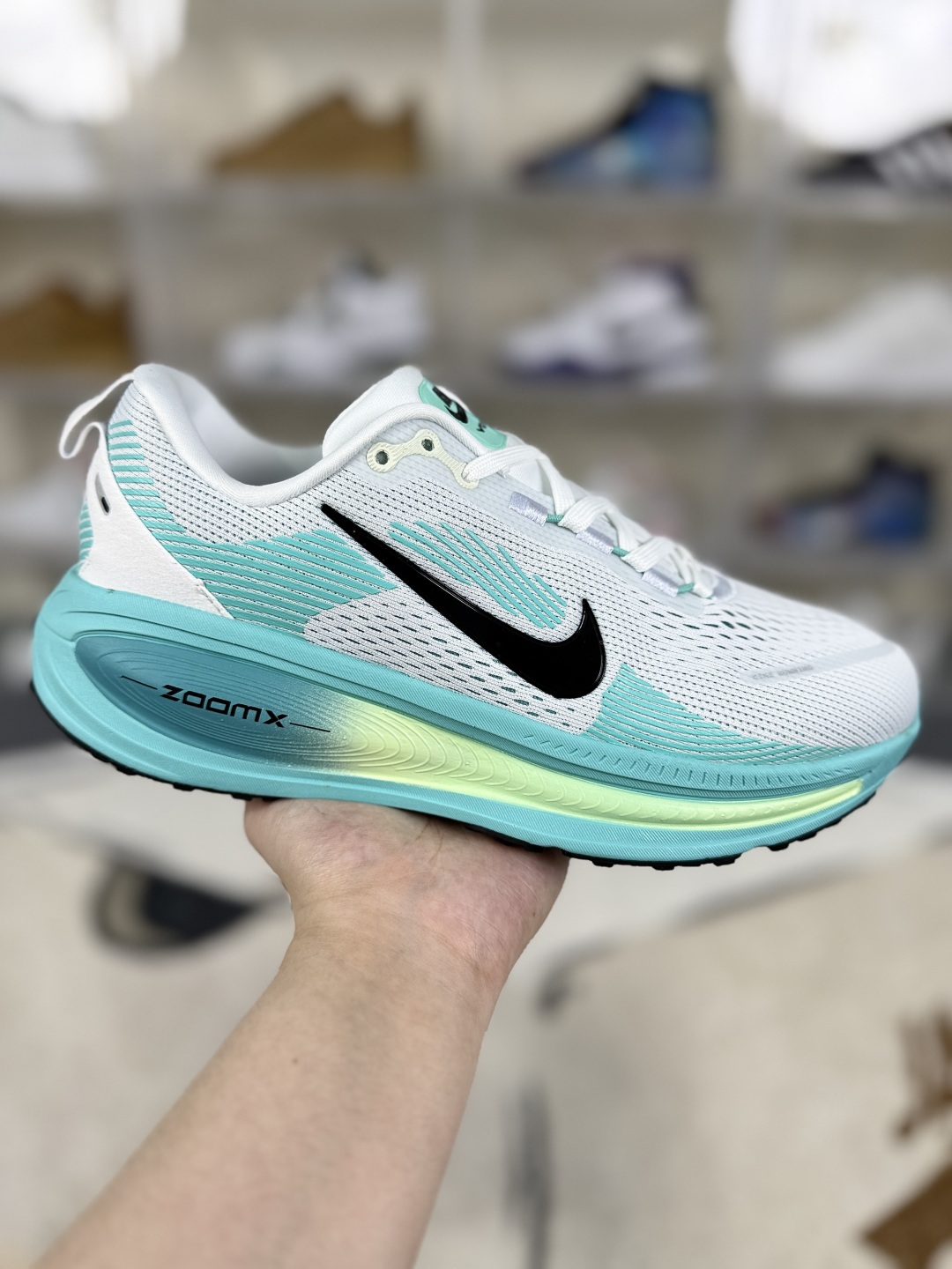 Nike Vomero 18: Comfortable, Versatile, and Durable Low-Top Running Shoes 2 cmp i1750195229362 3547 0 0