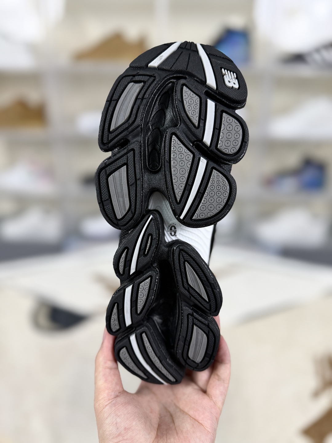 New Balance 2000 Black/White Running Shoes - Comfortable and Stylish 6 cmp i1750195315774 9040 0 4