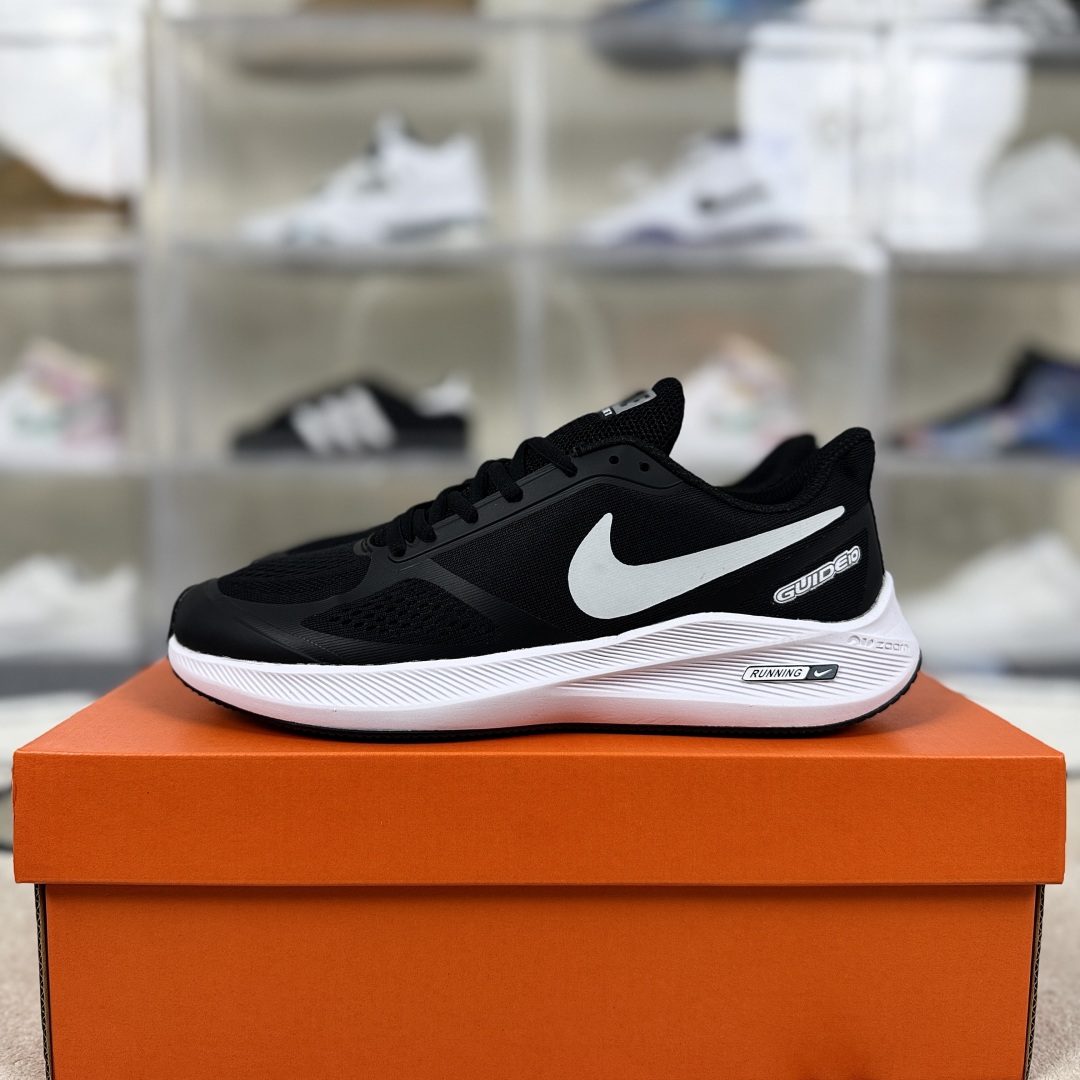 Nike Zoom Winflo 7X Running Shoes - Black and White - Comfort and Performance 10 cmp i1750275385721 1565 0 8