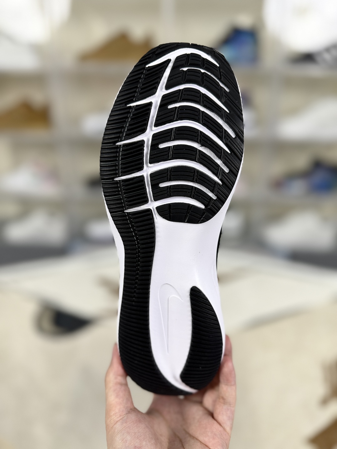 Nike Zoom Winflo 7X Running Shoes - Black and White - Comfort and Performance 7 cmp i1750275385721 4242 0 4
