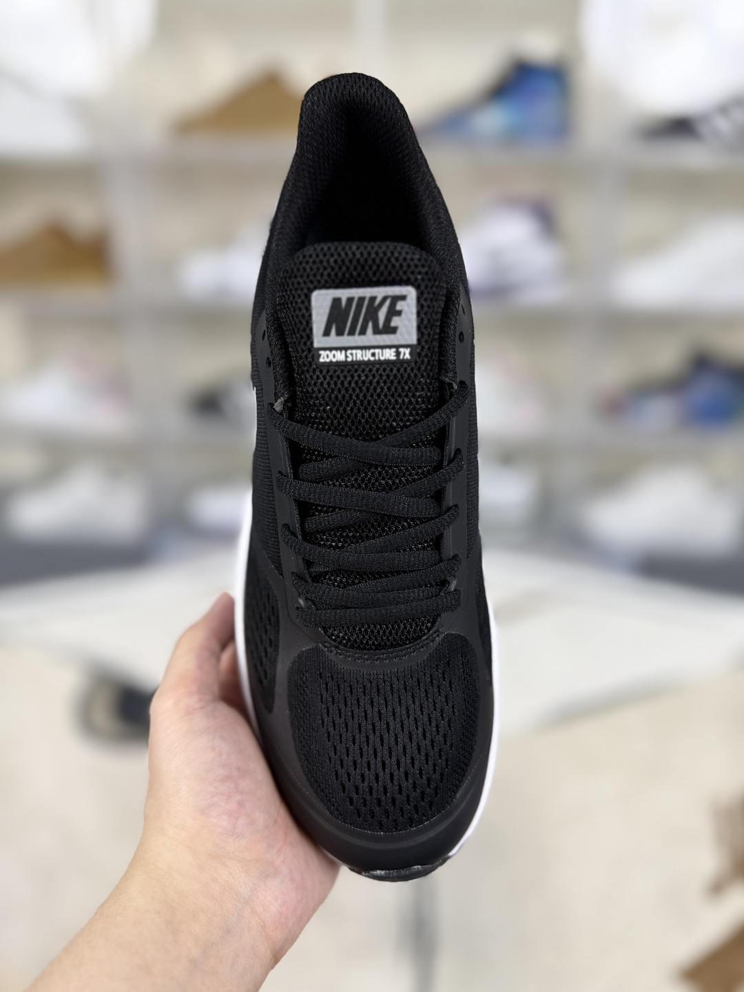 Nike Zoom Winflo 7X Running Shoes - Black and White - Comfort and Performance 5 cmp i1750275389760 3039 0 3