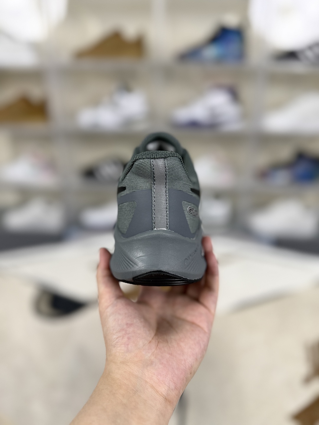 Nike Zoom Winflo 7X Running Shoes - Gray, Comfortable, Low-Top, Casual Sneakers 3 cmp i1750275587404 789 0 2